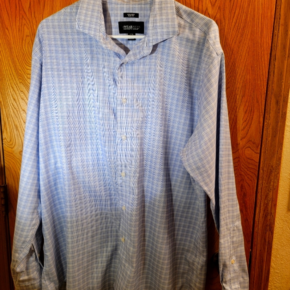 Kenneth Cole Men's Button Shirt - Picture 1 of 3